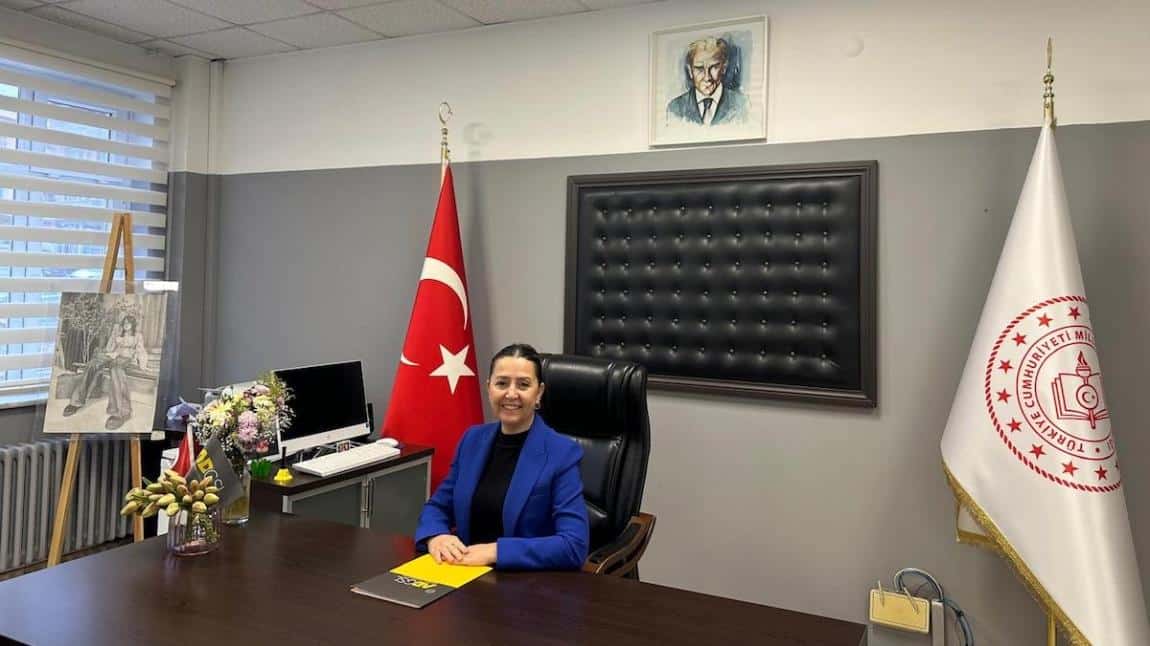 Sibel ÇİÇEKYURT - Okul Müdürü