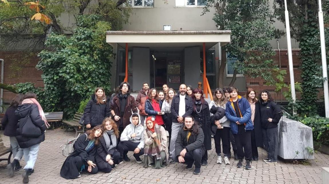 Marmara Üniversitesi Güzel Sanatlar Fakültesi'ni ziyaret ettik.
