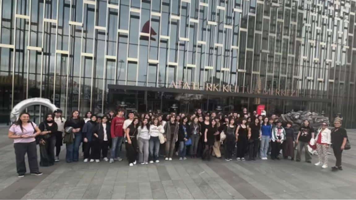 “İSTANBUL KÜLTÜR YOLU FESTİVALİ” KAPSAMINDA AÇILAN PİCASSO, FRİDA, WARHOL VE REFİK ANADOL SERGİLERİNİ GEZDİK.