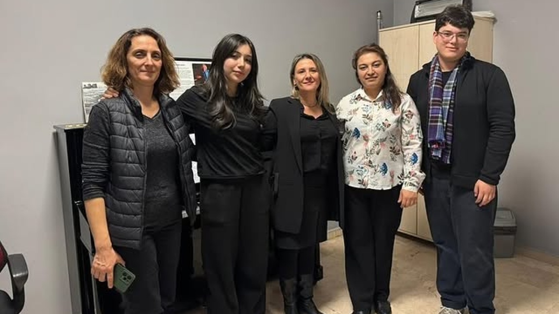 PİYANO ÖĞRETMENİ TULYAGANOVA MUNİSA ALİJONOVNA İLE OKULUMUZ PİYANO ÖĞRENCİLERİ MASTERCLASS ETKİNLİĞİ GERÇEKLEŞTİRDİK.