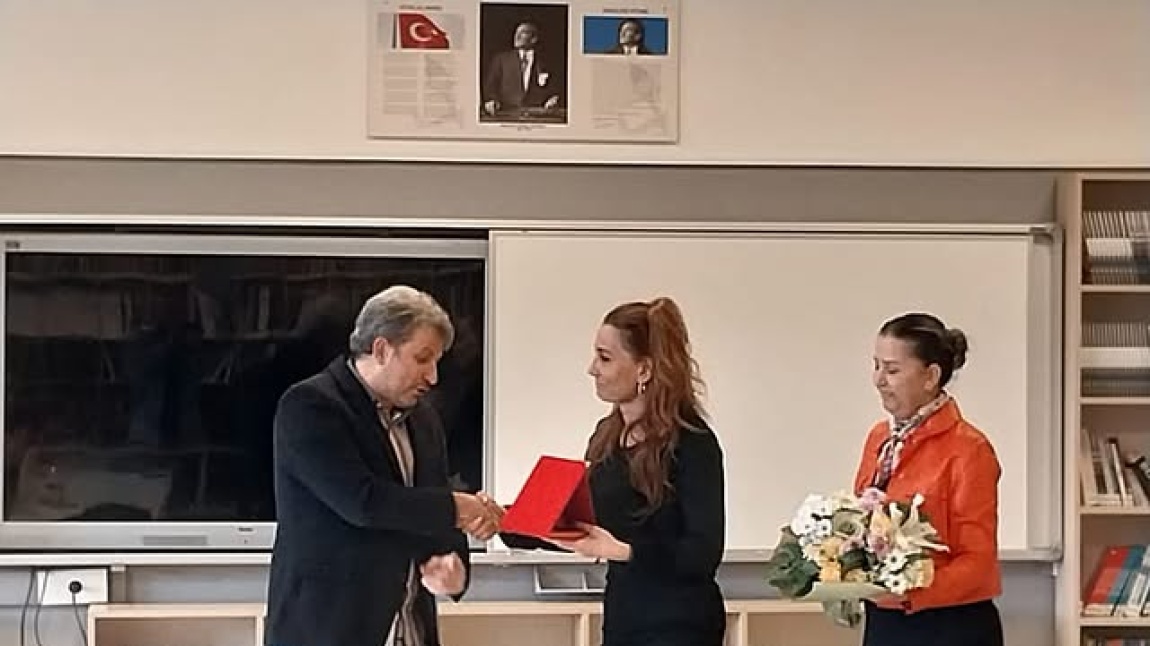 SAYIN OSMAN BOZALİ’YE OKULUMUZA VERDİĞİ EMEK VE KATTIĞI DEĞERLER İÇİN TÜM OKUL BİLEŞENLERİ OLARAK TEŞEKKÜR EDER YENİ GÖREVİNDE BAŞARI VE ESENLİK DİLERİZ.