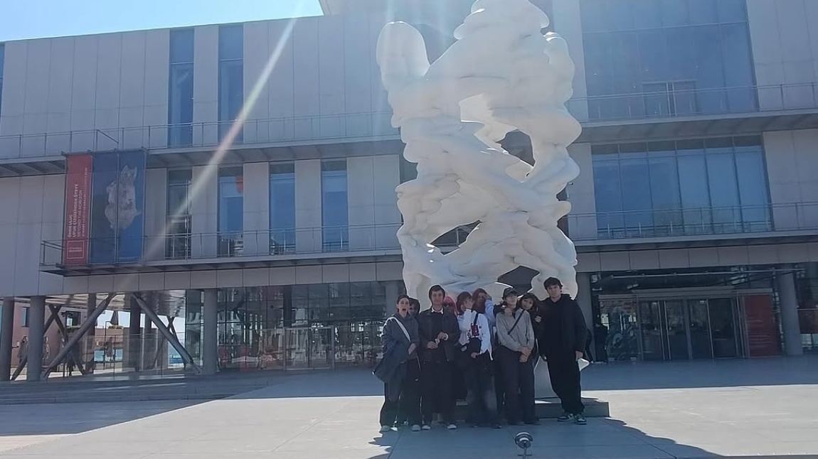 İSTANBUL MODERN VE İŞ BANKASI RESİM HEYKEL MÜZESİNİ ZİYARET ETTİK.