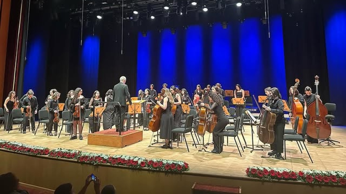 “GENÇLİK ORKESTRALARI BULUŞUYOR” ETKİNLİĞİ KAPSAMINDA, 19 MAYIS GENÇLİK VE SPOR HAFTASINDA KONSER VERDİK.