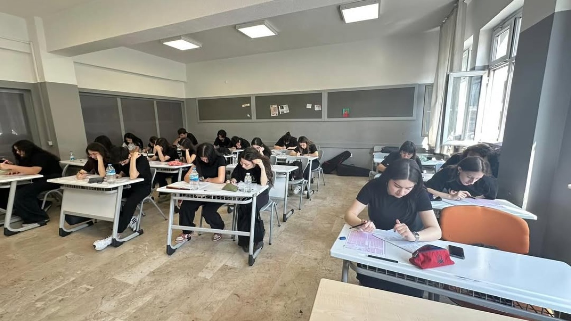 YKS DENEME SINAVLARININ SONUNCUSUNU GERÇEKLEŞTİRDİK.
